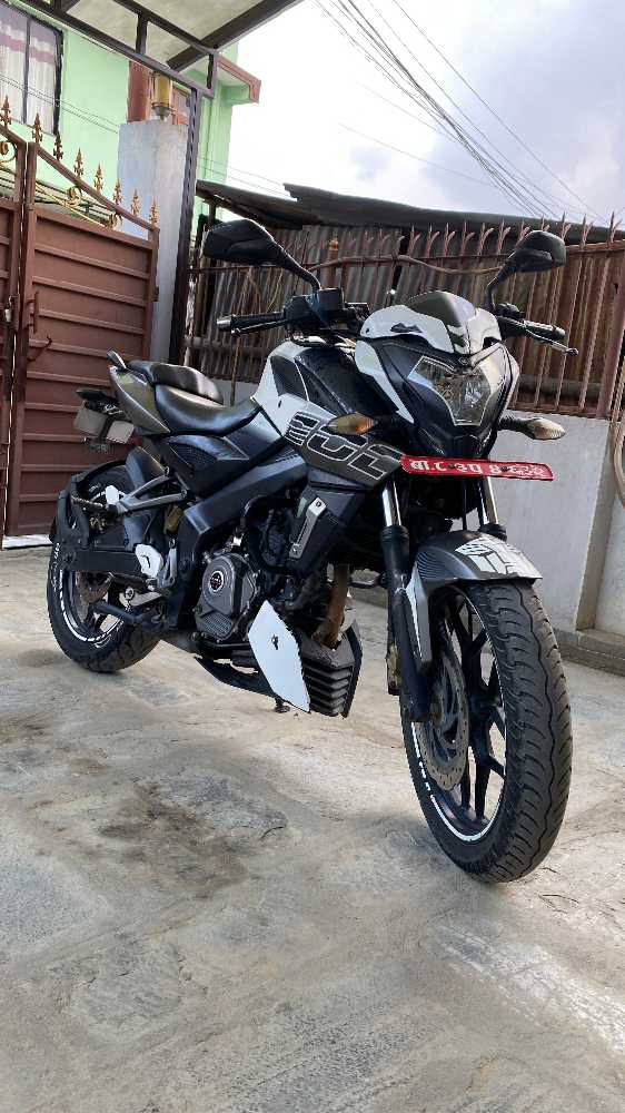 Used 2017 Bajaj NS 200 bike for sale in Kathmandu - Image 6 of 7