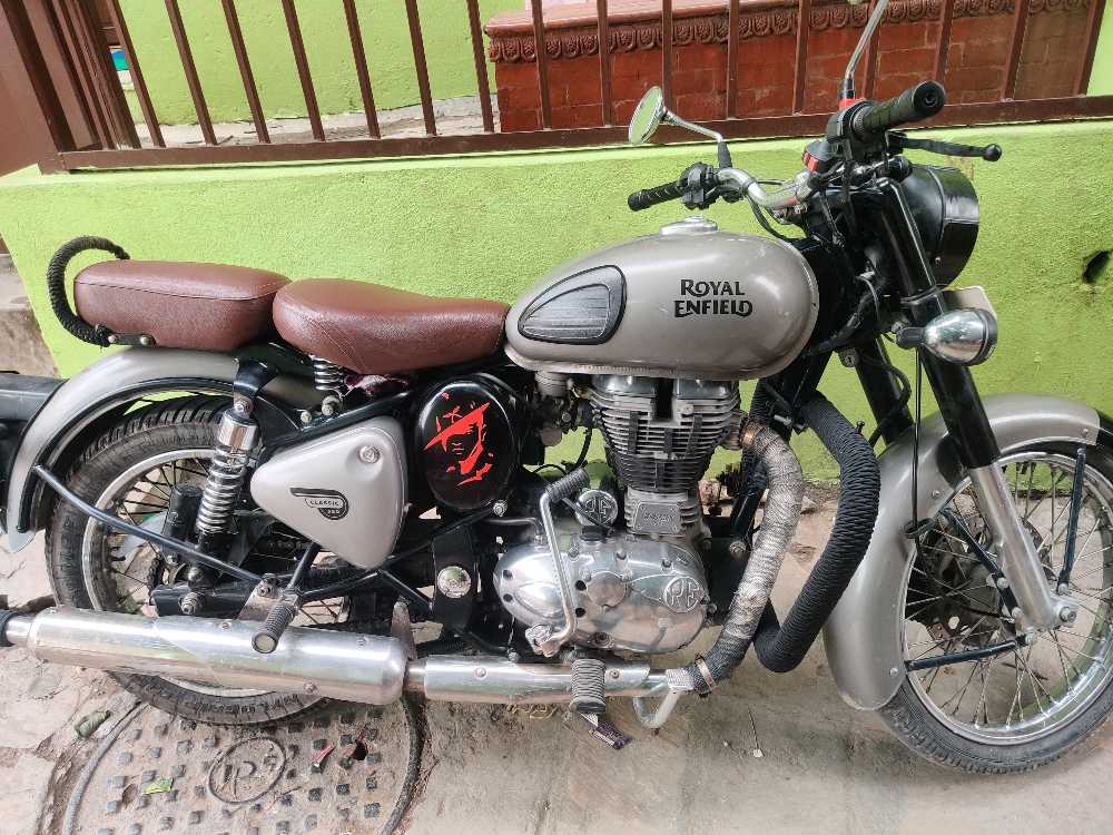 Used 2019 Royal Enfield Classic 350 bike for sale in Kathmandu - Image 2 of 3