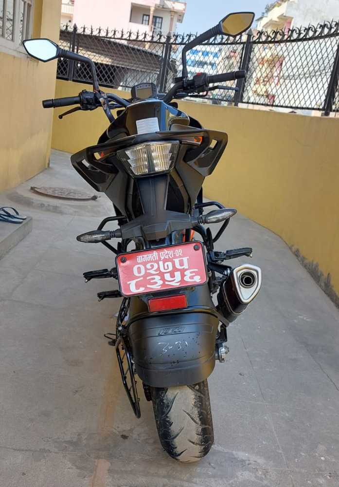 Used 2021 KTM Duke 250 bike for sale in Kathmandu - Image 4 of 4
