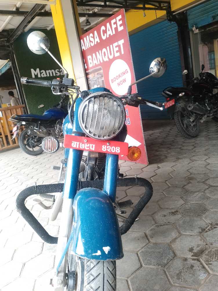 Used 2017 Royal Enfield Classic 350 bike for sale in Kathmandu - Image 3 of 4