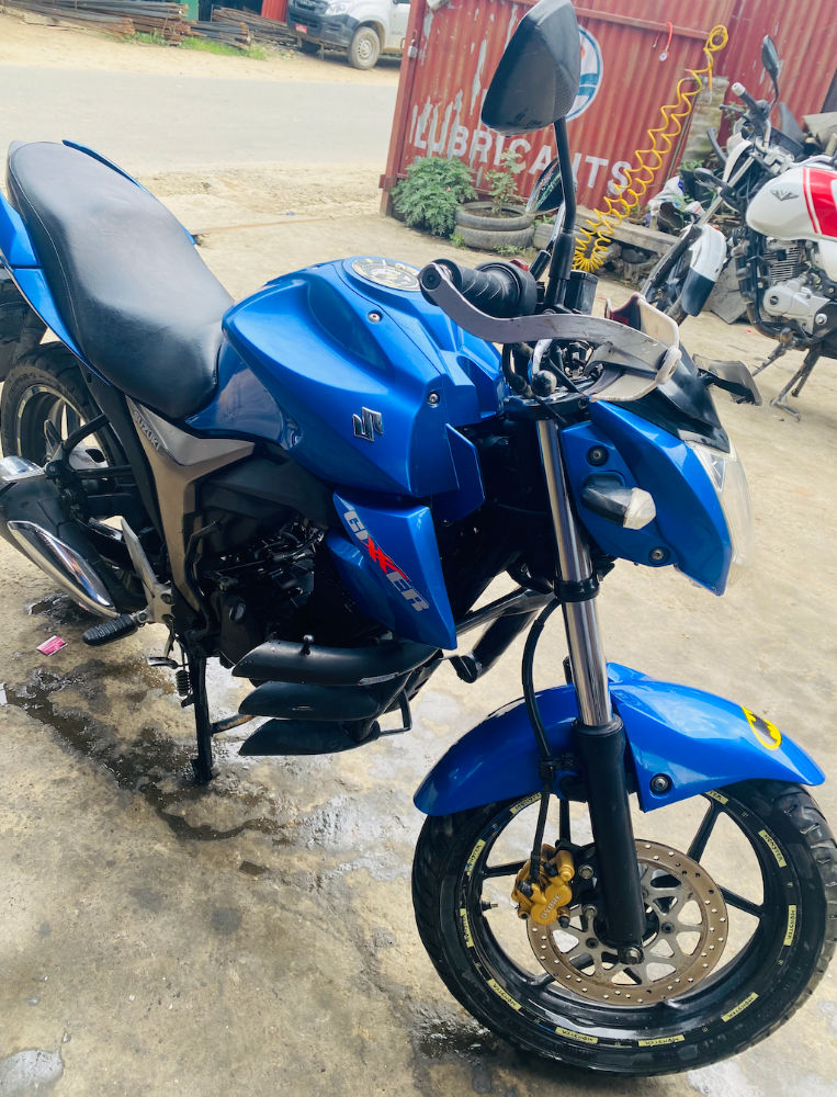 Used 2015 Suzuki Gixxer 150 bike for sale in Kathmandu - Image 3 of 4