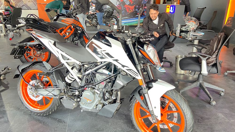 Used 2022 KTM Duke 200 bike for sale in Kathmandu - Image 2 of 2