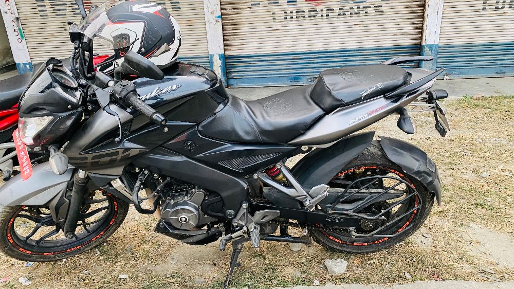 Used 2017 Bajaj NS 200 bike for sale in Biratnagar - Image 4 of 4