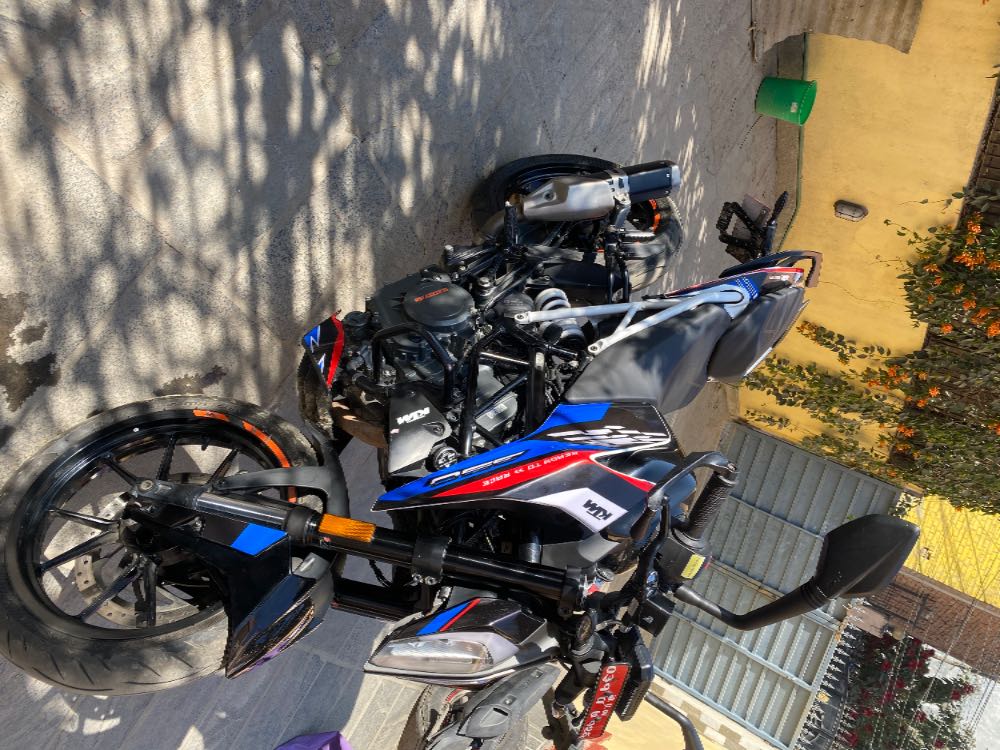 Used 2021 KTM Duke 390 bike for sale in Kathmandu - Image 2 of 4