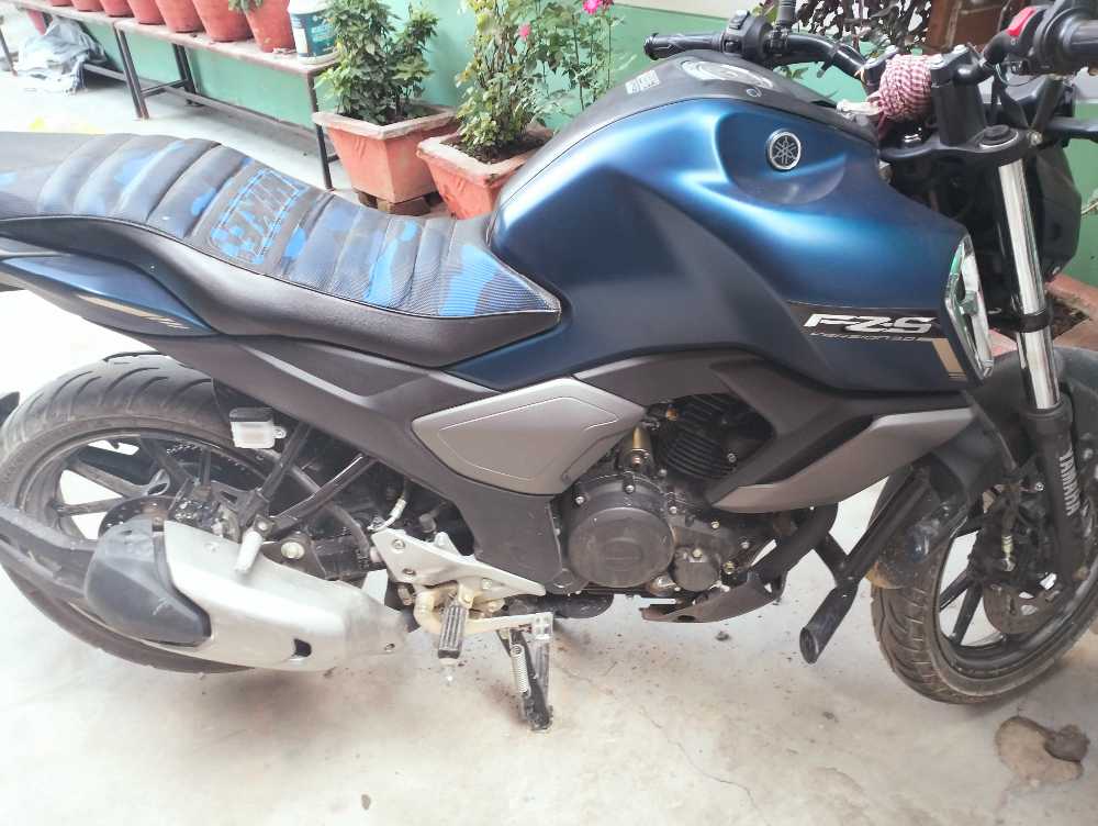 Used 2021 Yamaha FZS bike for sale in Birgunj - Image 2 of 2