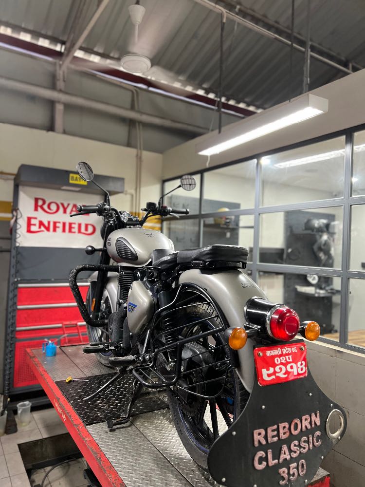 Used 2023 Royal Enfield Classic 350 bike for sale in Bharatpur - Image 1 of 5