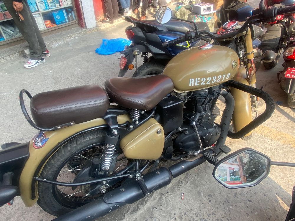 Used 2021 Royal Enfield Classic 350 bike for sale in Kathmandu - Image 2 of 4