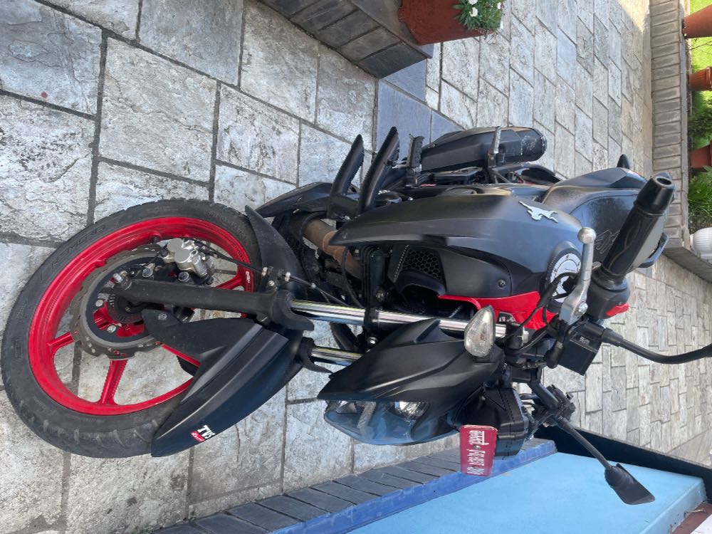 Used 2024 TVS Apache RTR 160 4V bike for sale in Bharatpur - Image 3 of 3