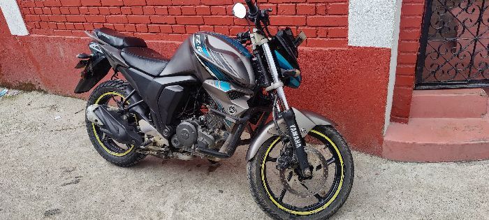 Used 2019 Yamaha R15 bike for sale in Kathmandu - Image 3 of 4