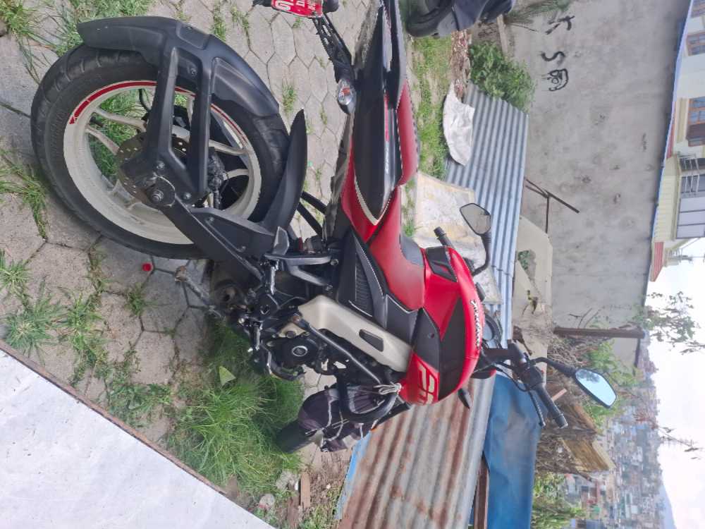 Used 2022 Bajaj NS 200 bike for sale in Kathmandu - Image 2 of 5