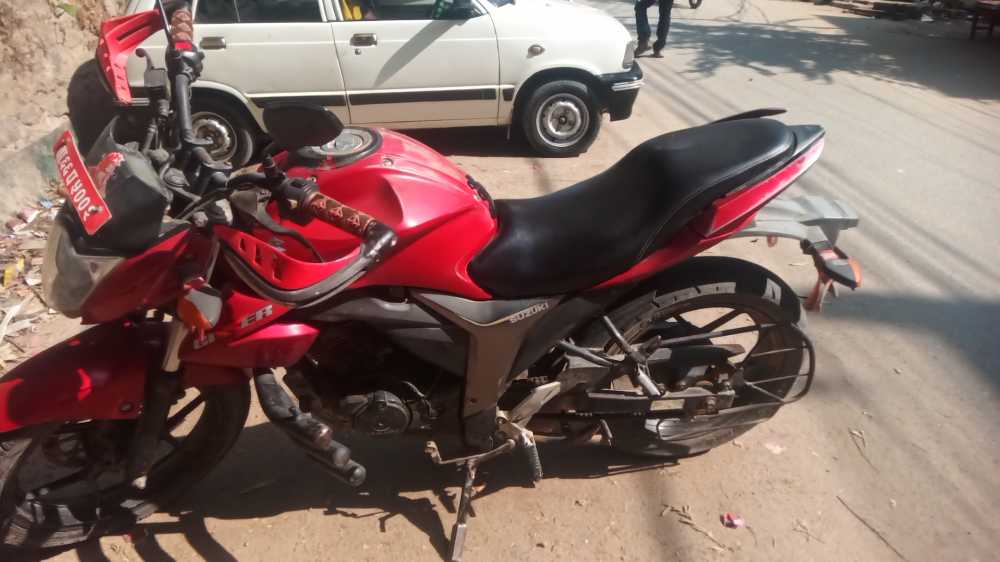 Used 2014 Suzuki Gixxer 150 bike for sale in Kathmandu - Image 2 of 2