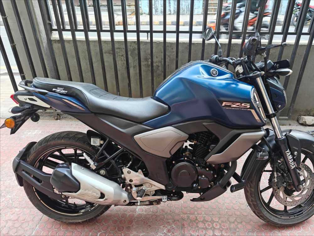 Used 2020 Yamaha R15 bike for sale in Kathmandu - Image 3 of 3