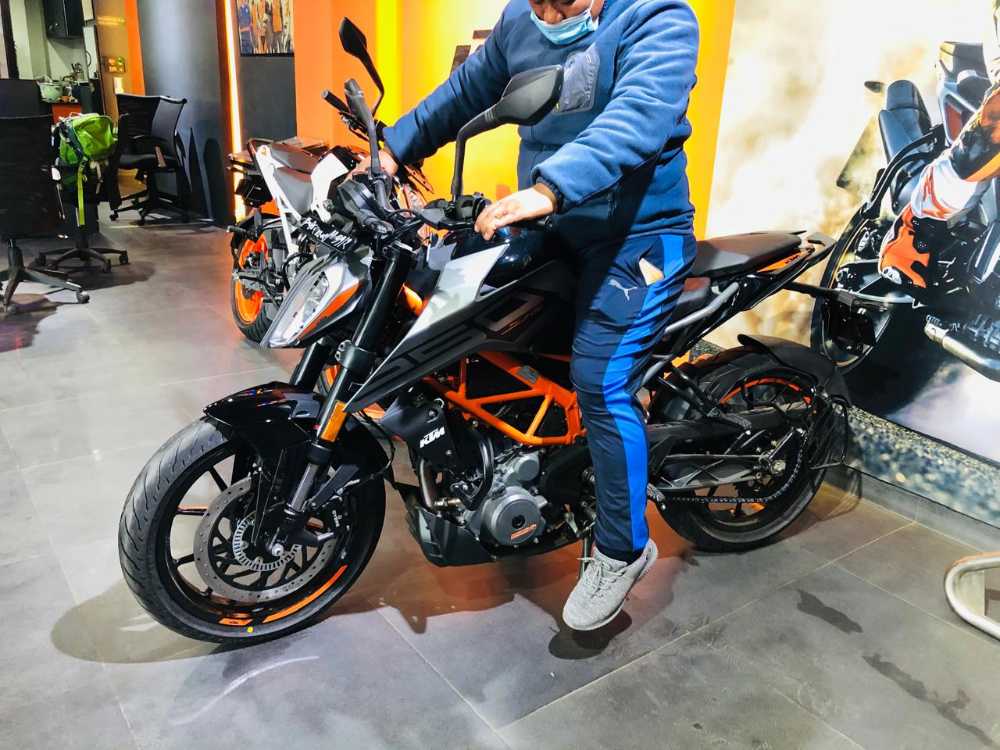 Used 2021 KTM Duke 250 bike for sale in Kathmandu - Image 3 of 3