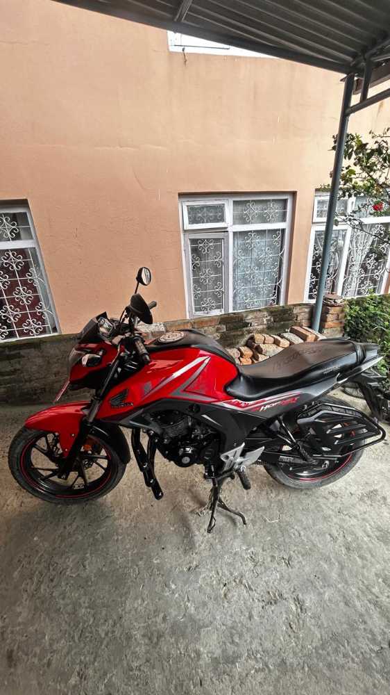 Used 2017 Honda CB Hornet bike for sale in Kathmandu - Image 2 of 10