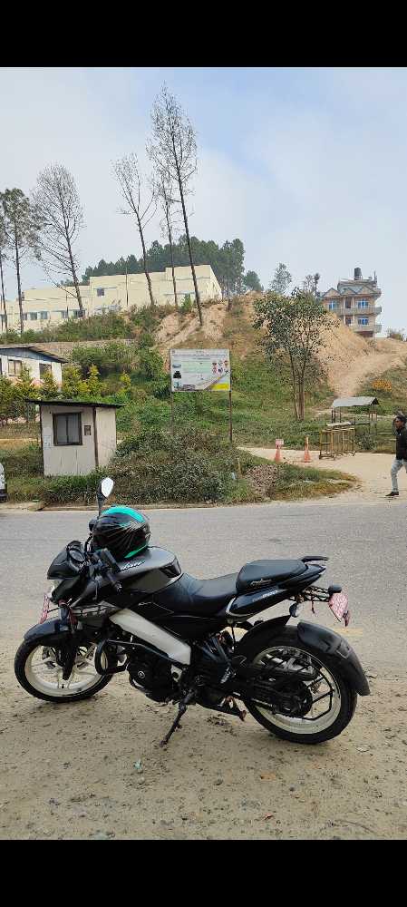 Used 2021 Bajaj NS 200 bike for sale in Kathmandu - Image 2 of 4