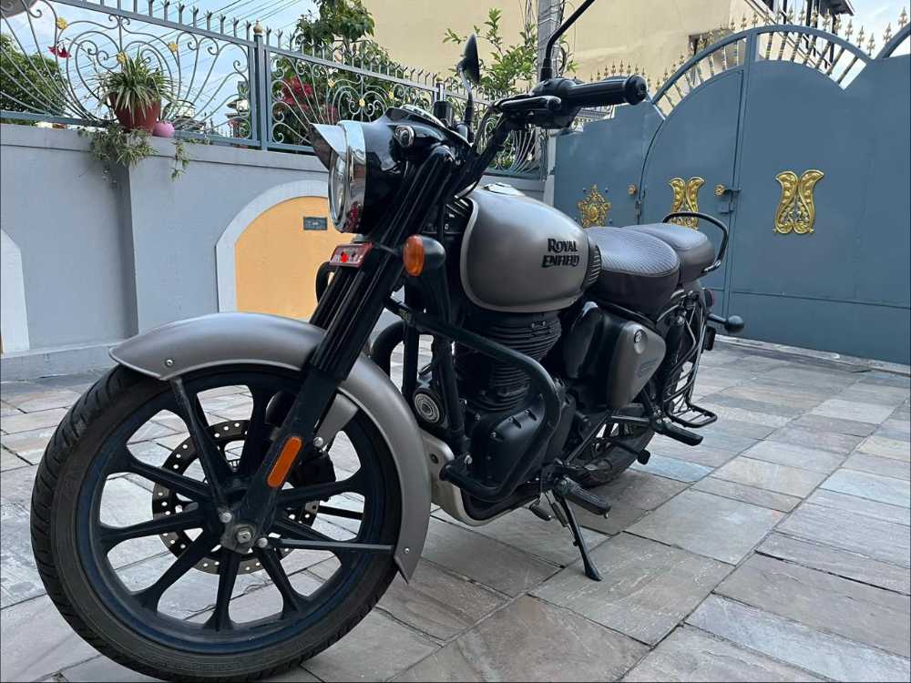 Used 2024 Royal Enfield Classic 350 bike for sale in Kathmandu - Image 2 of 2