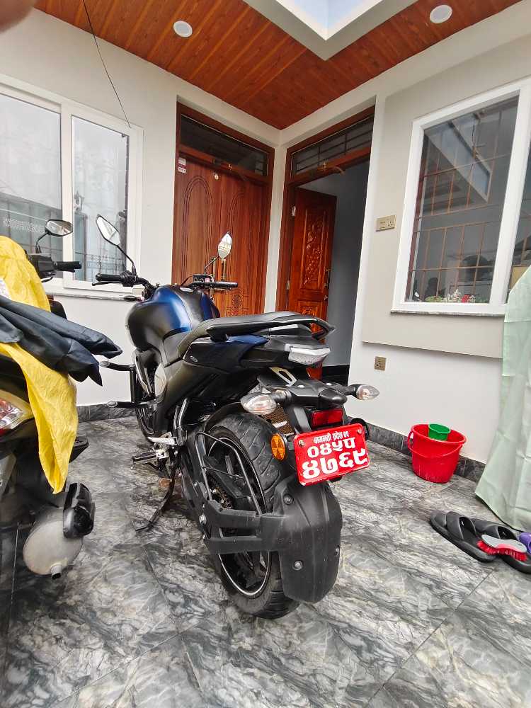 Used 2020 Yamaha FZS bike for sale in Kathmandu - Image 2 of 4