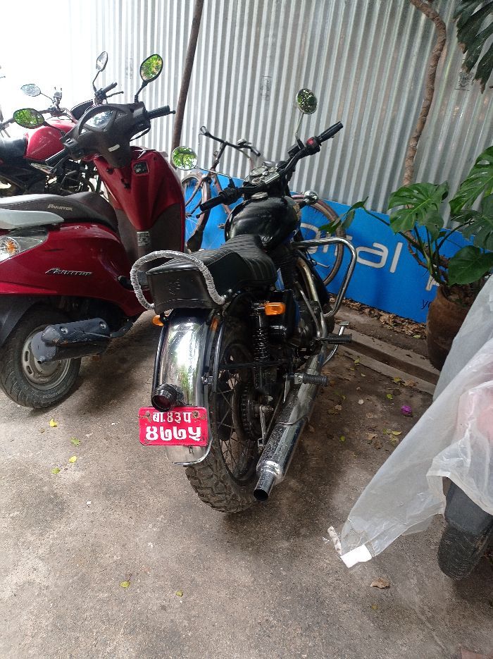 Used 2010 Royal Enfield Classic 350 bike for sale in Kathmandu - Image 2 of 4
