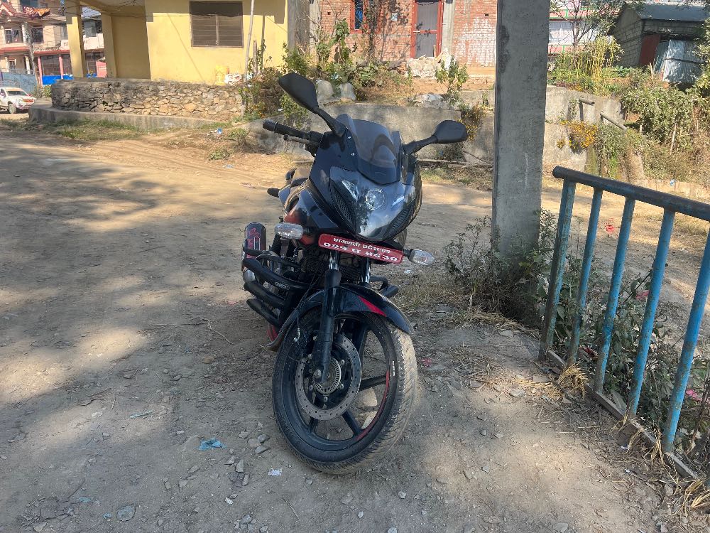 Used 2019 Bajaj Plusar 220 bike for sale in Kathmandu - Image 1 of 2