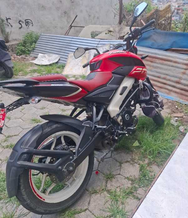 Used 2022 Bajaj NS 200 bike for sale in Kathmandu - Image 4 of 7