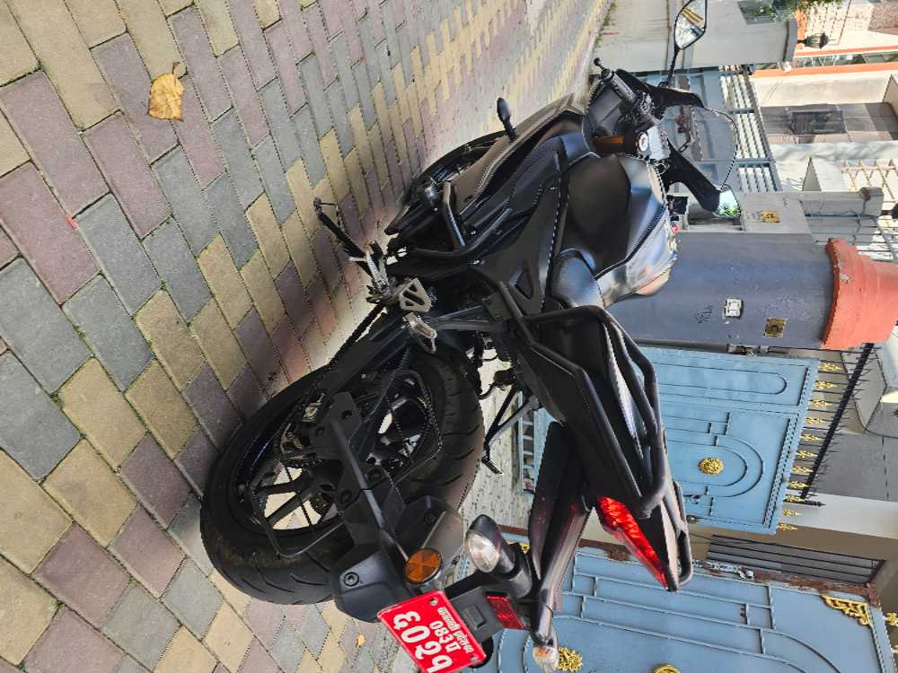 Used 2023 Yamaha R15 bike for sale in Kathmandu - Image 5 of 6