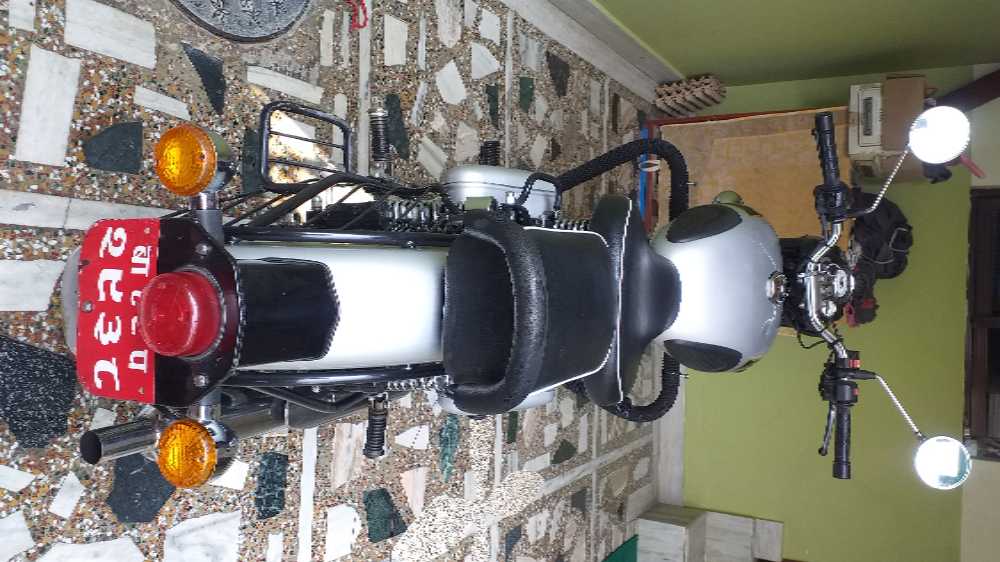 Used 2017 Royal Enfield Classic 350 bike for sale in Kathmandu - Image 4 of 4