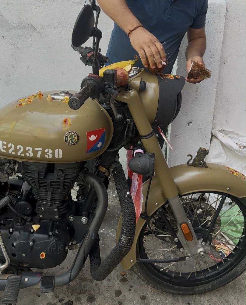 Used 2021 Royal Enfield Classic 350 bike for sale in Kathmandu - Image 2 of 2