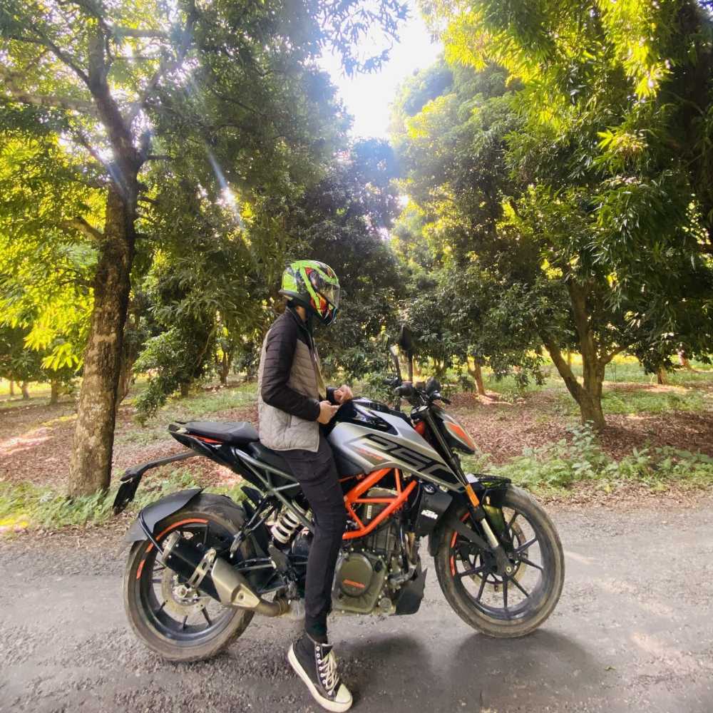 Used 2020 KTM Duke 250 bike for sale in Kathmandu - Image 2 of 2