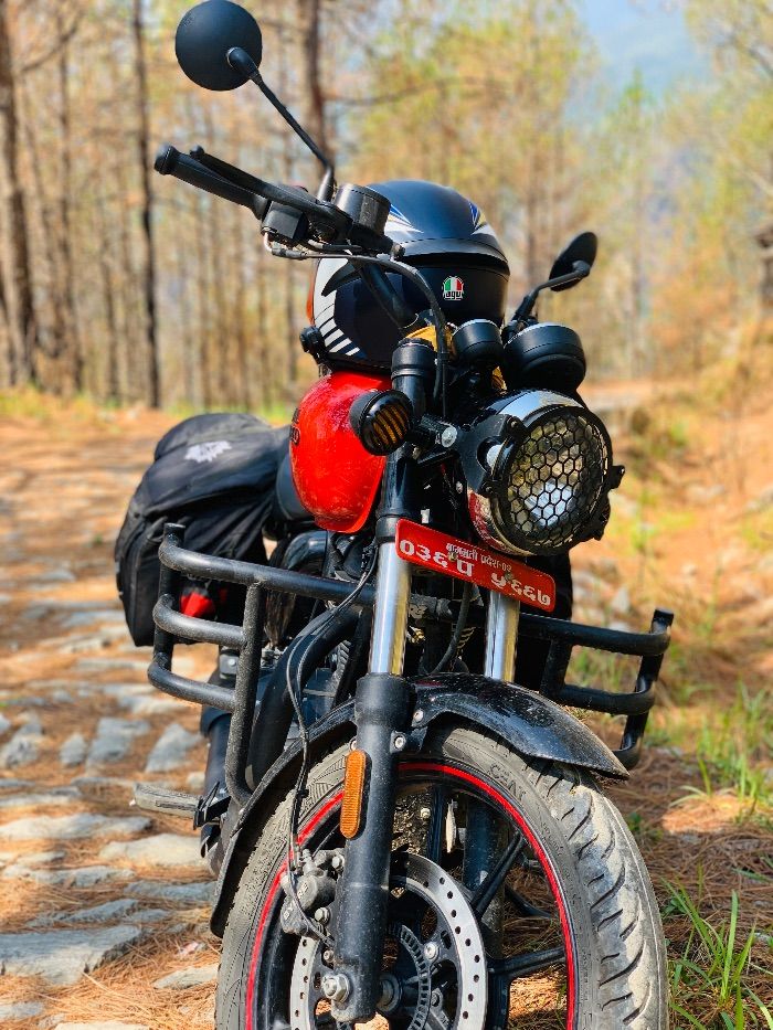 Used 2020 Royal Enfield Classic 350 bike for sale in Kathmandu - Image 2 of 2