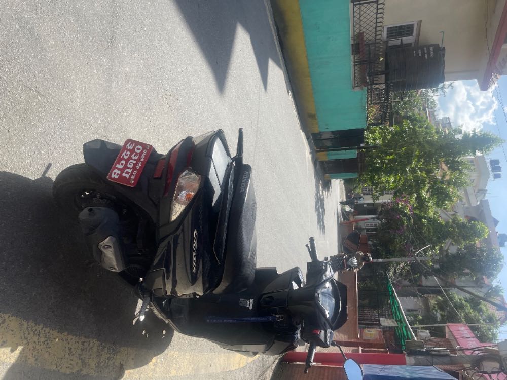 Used 2022 Honda Grazia bike for sale in Kathmandu - Image 2 of 6