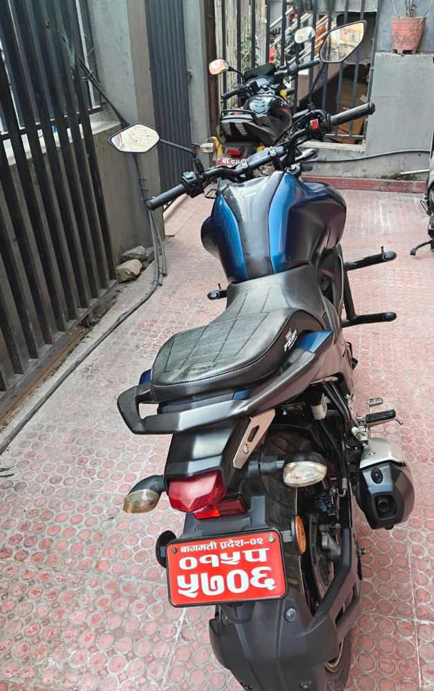 Used 2020 Yamaha R15 bike for sale in Kathmandu - Image 2 of 3
