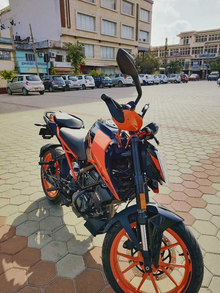 Used 2022 KTM Duke 200 bike for sale in Birgunj - Image 4 of 5
