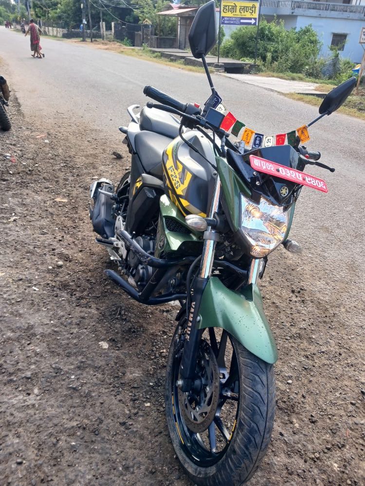 Used 2021 Yamaha FZS bike for sale in Kathmandu - Image 3 of 3