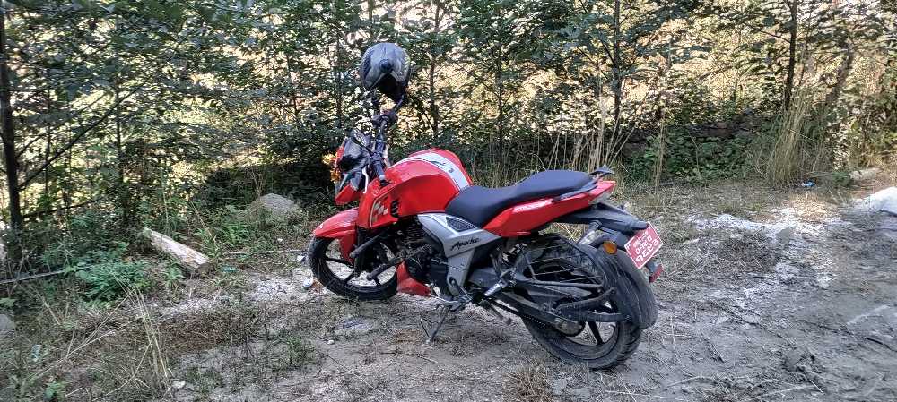 Used 2020 TVS Apache RTR 160 4V bike for sale in Kathmandu - Image 3 of 5