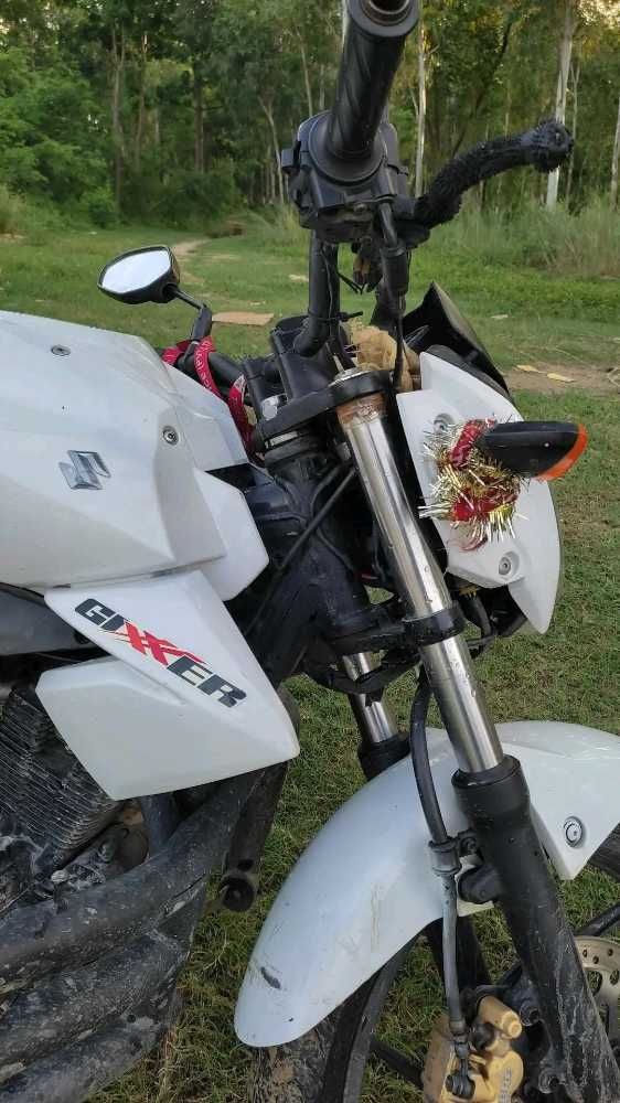Used 2014 Suzuki Gixxer 150 bike for sale in Birgunj - Image 2 of 4