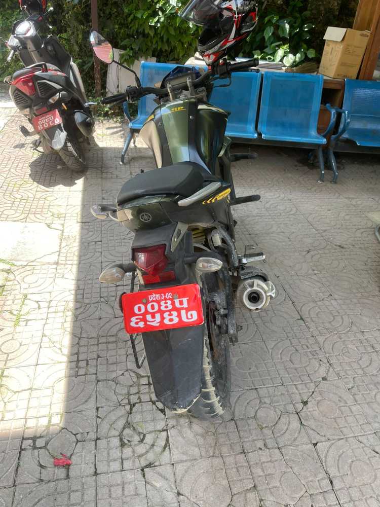 Used 2019 Yamaha FZS bike for sale in Kathmandu - Image 3 of 4