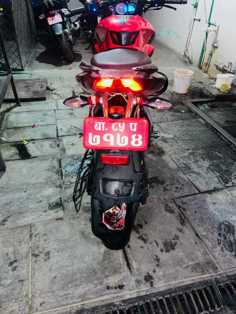 Used 2016 Bajaj Plusar 150 bike for sale in Kathmandu - Image 2 of 5