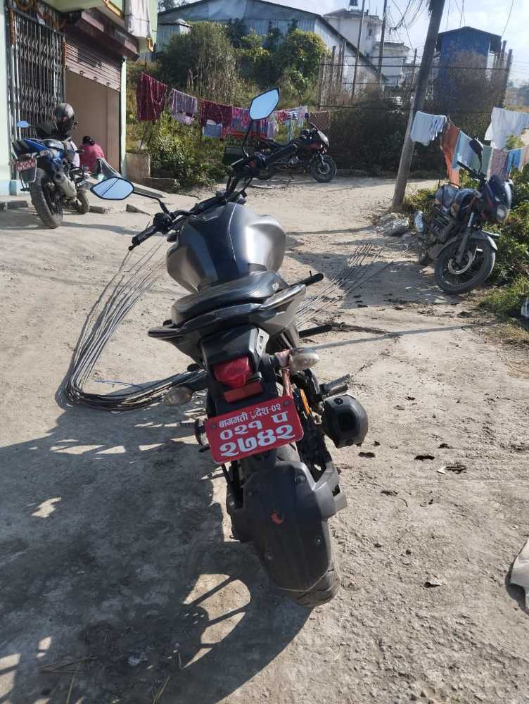 Used 2020 Yamaha R15 bike for sale in Bhaktapur - Image 2 of 4