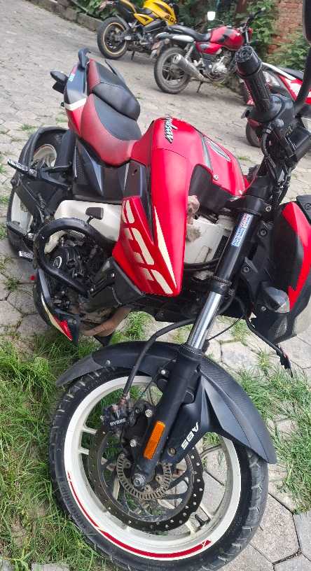Used 2022 Bajaj NS 200 bike for sale in Kathmandu - Image 3 of 7