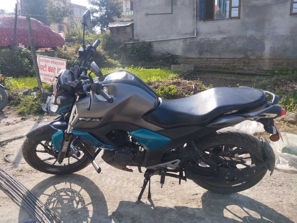 Used 2020 Yamaha R15 bike for sale in Bhaktapur - Image 3 of 4
