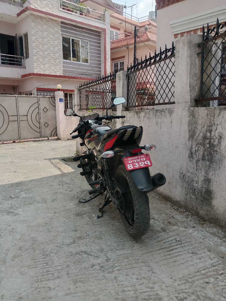 Used 2020 Bajaj Plusar 150 bike for sale in Kathmandu - Image 7 of 7
