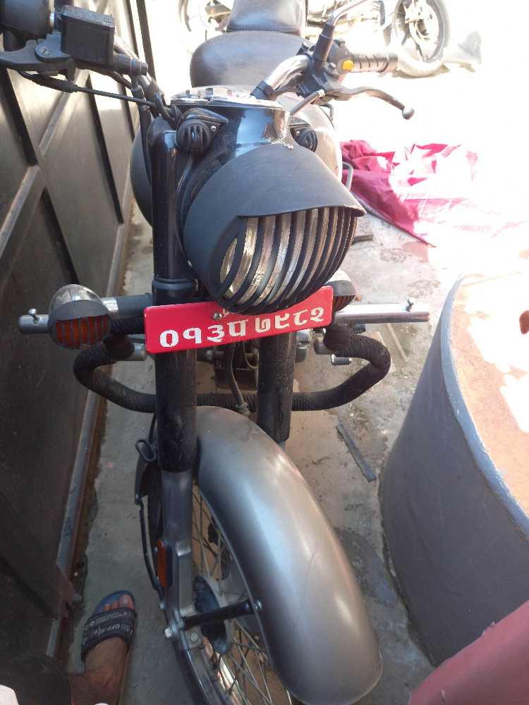 Used 2020 Royal Enfield Bullet 350 bike for sale in Kathmandu - Image 3 of 4
