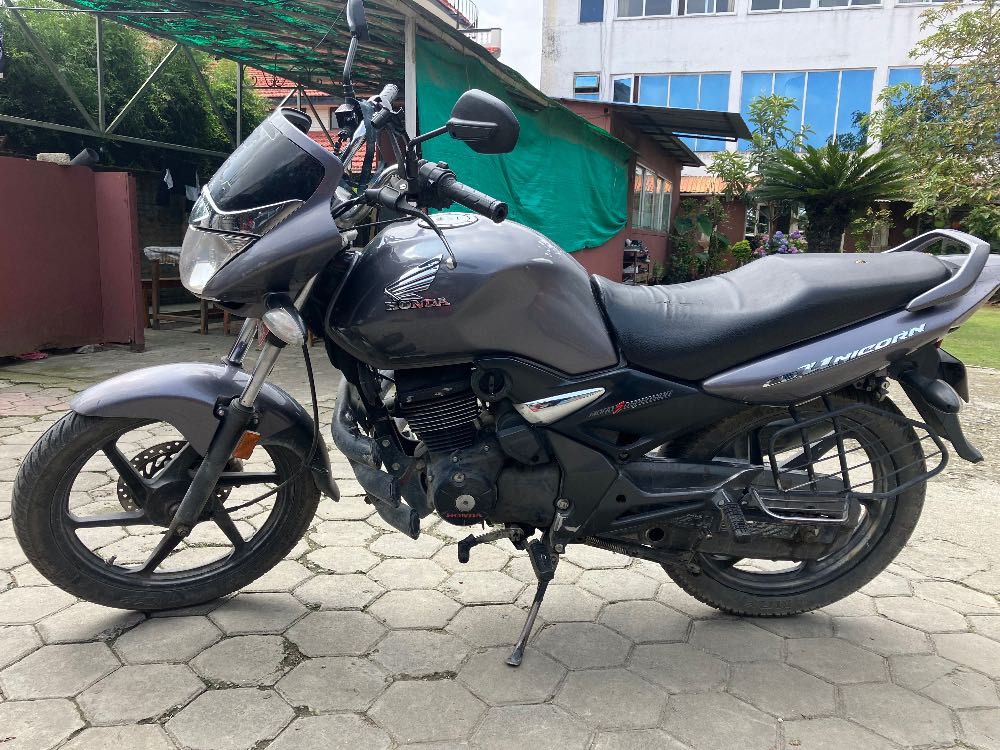 Used 2021 Honda Unicorn bike for sale in Kathmandu - Image 4 of 4