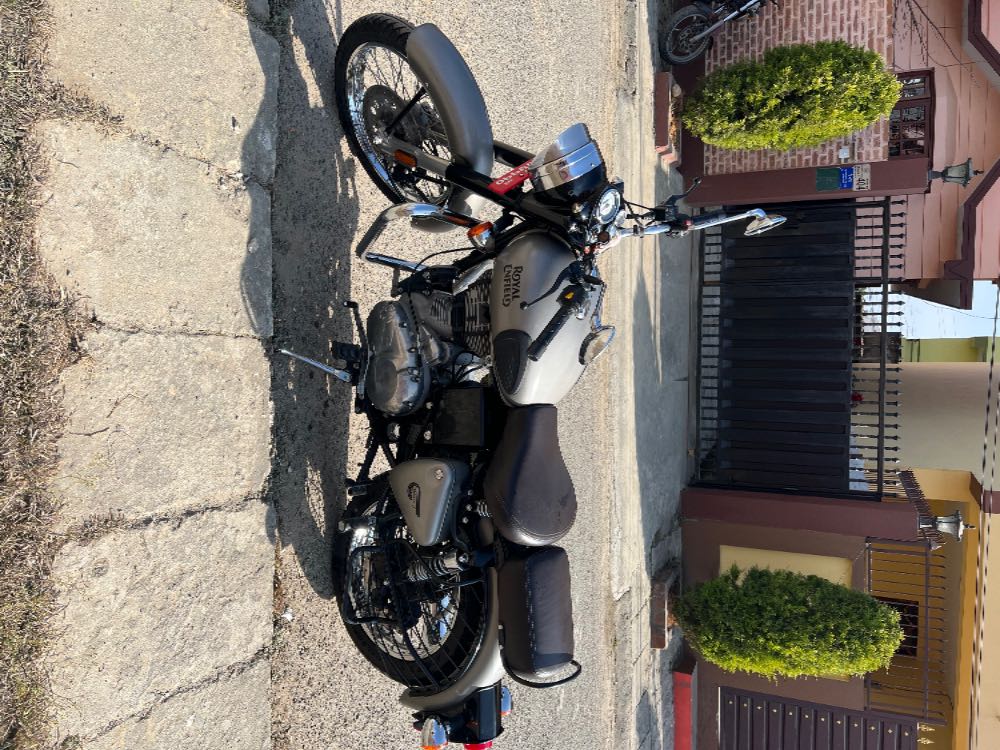 Used 2021 Royal Enfield Classic 350 bike for sale in Kathmandu - Image 4 of 4
