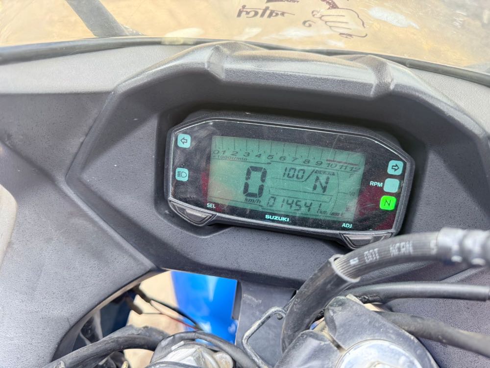 Used 2016 Suzuki Gixxer 150 bike for sale in Lalitpur - Image 3 of 3
