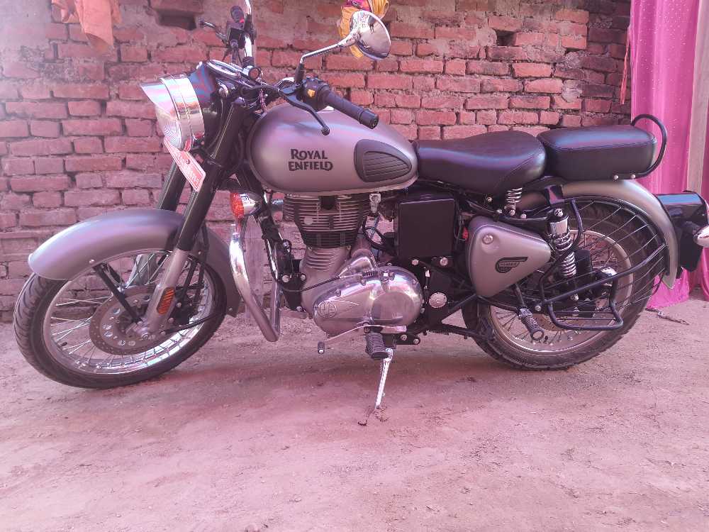 Used 2021 Royal Enfield Classic 350 bike for sale in Kathmandu - Image 2 of 3