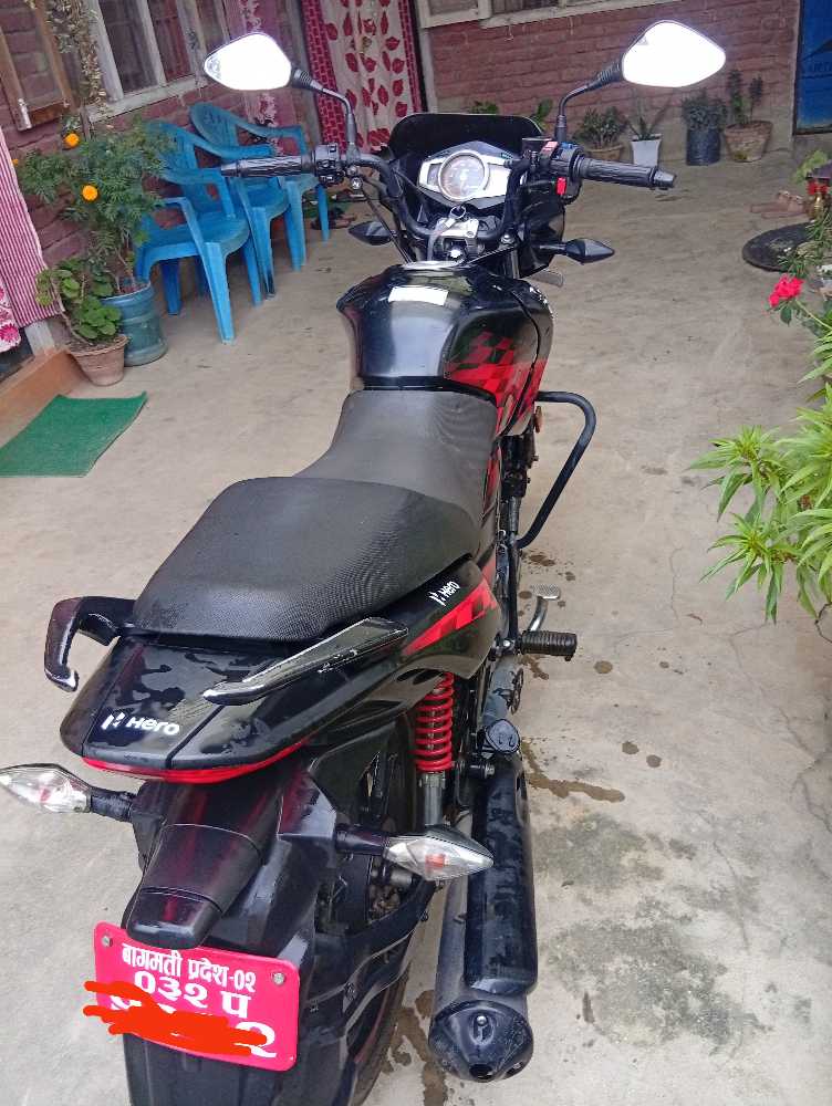 Used 2021 Hero Glamour bike for sale in Kathmandu - Image 6 of 6