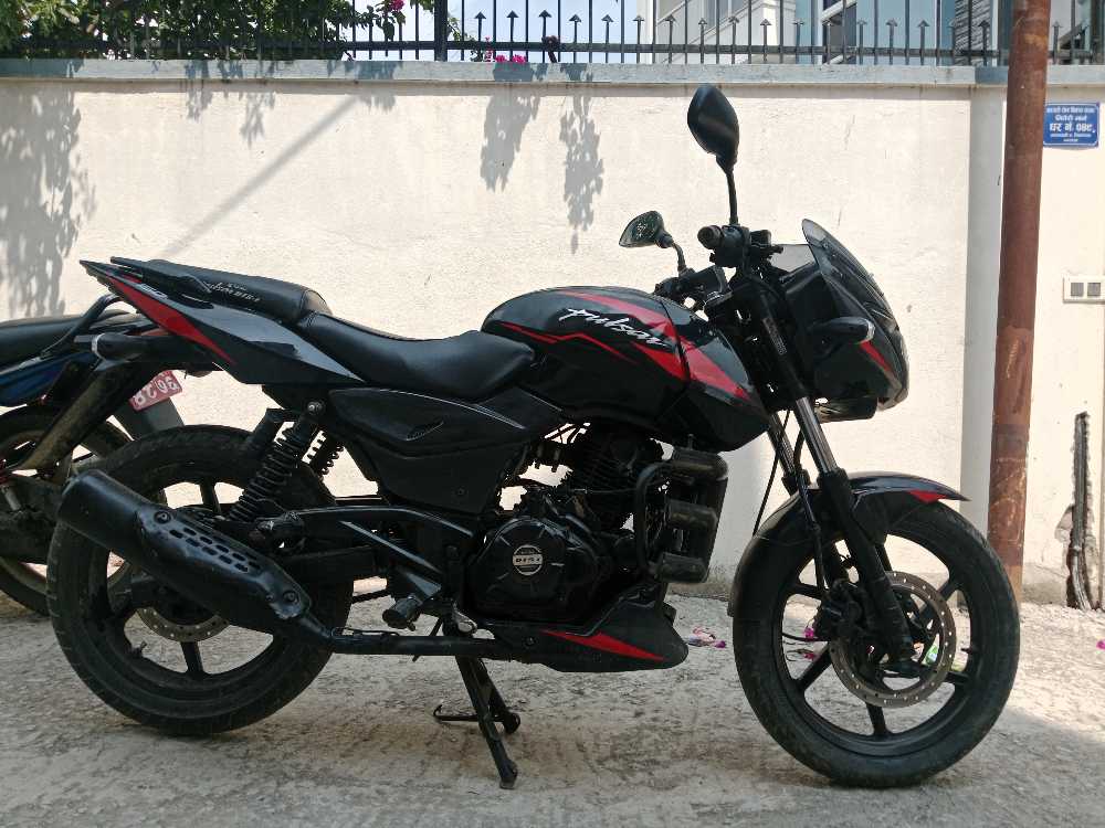 Used 2020 Bajaj Plusar 150 bike for sale in Kathmandu - Image 10 of 10