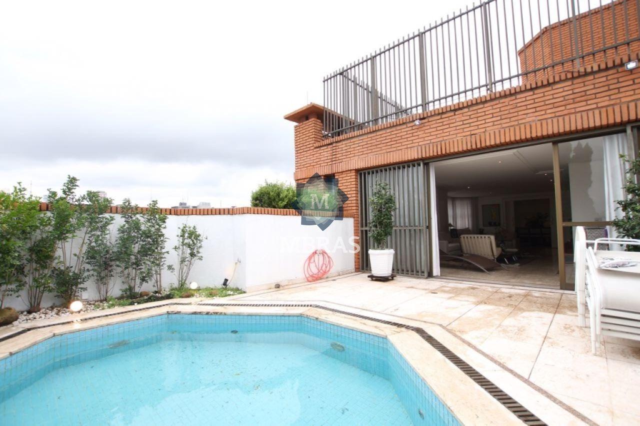 MARAVILHOSA COBERTURA DUPLEX NO BAIXO JARDINS ?COM A VISTA PERMANENTE MAIS BONITA DO JARDIM EUROPA.