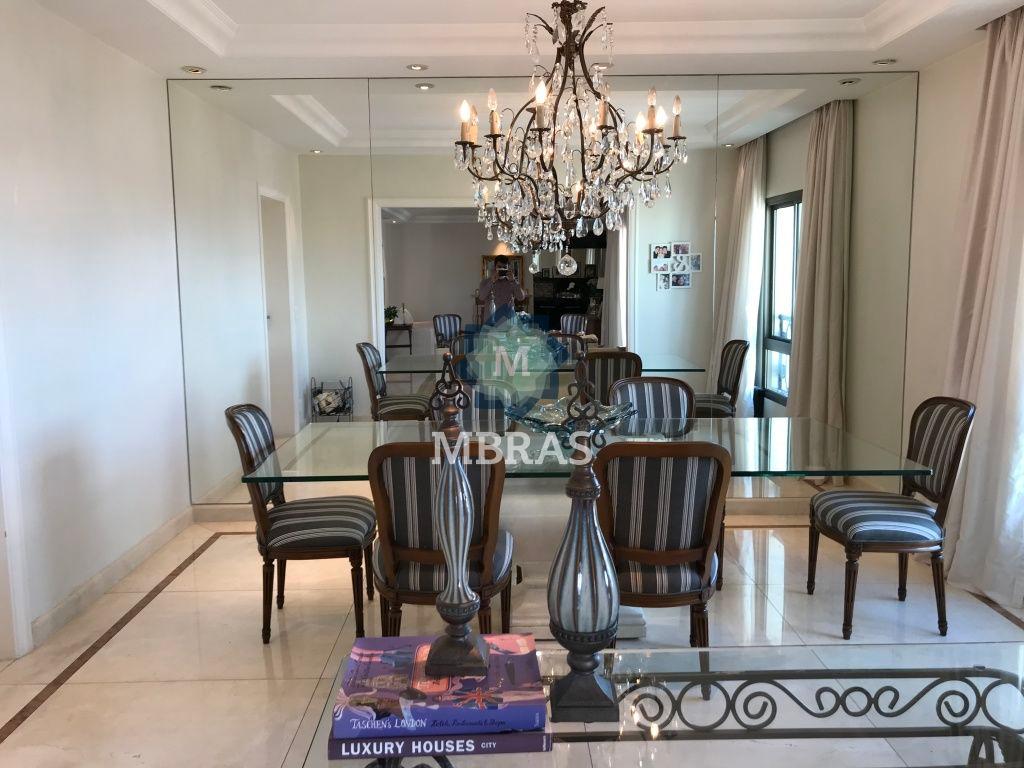 Belíssimo apartamento no Campo Belo em um dos edifícios mais procurados da região "Jardim de Monet"